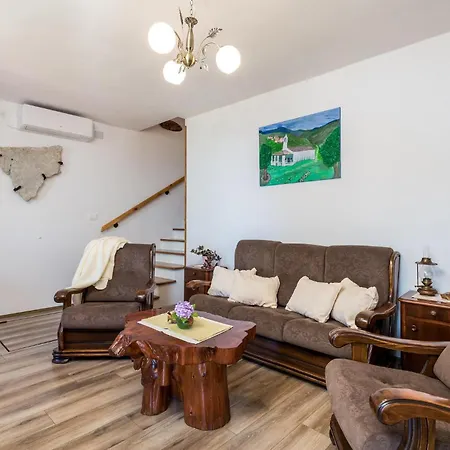 Luxurious In Moscenicka Draga بيت للعطل *