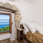 Vakantiehuis Luxurious In Moscenicka Draga