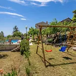 Vakantiehuis Luxurious In Moscenicka Draga *