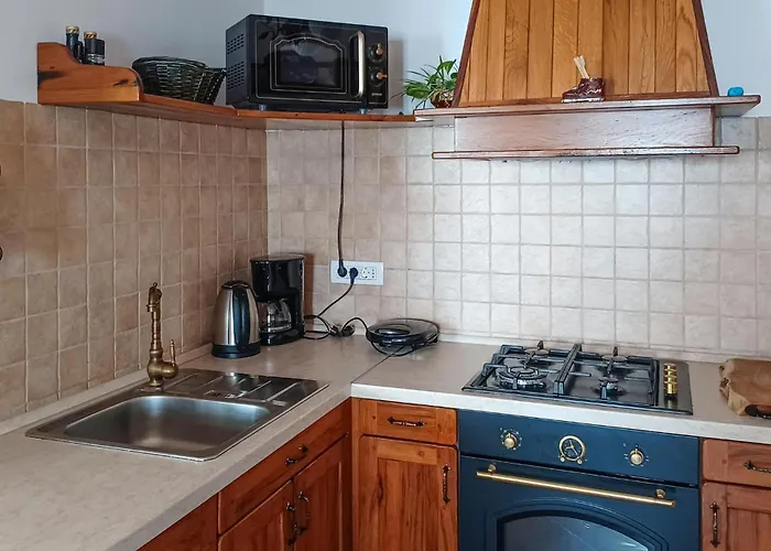 Vakantiehuis 3 Bedroom Cozy In Moscenicka Draga Sveti Anton (Krk)