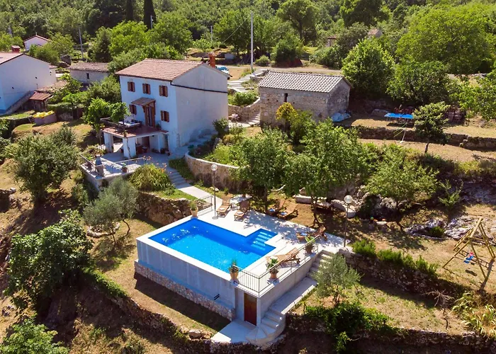 3 Bedroom Cozy In Moscenicka Draga Vakantiehuis Sveti Anton (Krk)