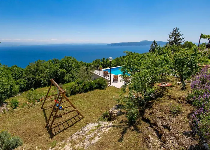 3 Bedroom Cozy In Moscenicka Draga Sveti Anton (Krk)
