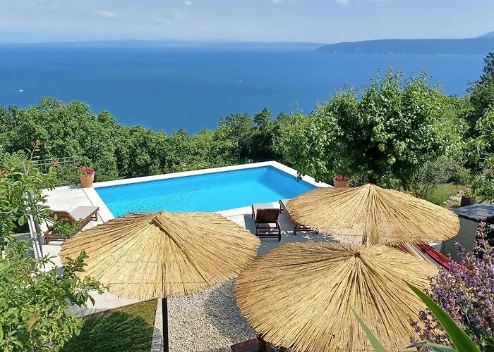 3 Bedroom Cozy In Moscenicka Draga *