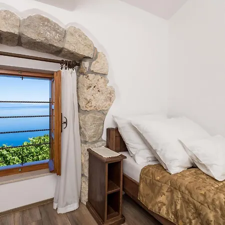 Holiday home Luxurious In Moscenicka Draga