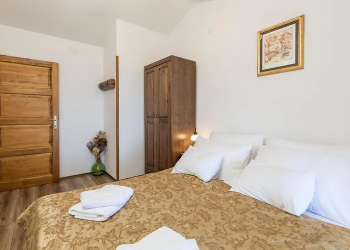 3 Bedroom Cozy In Moscenicka Draga בית נופש Sveti Anton (Krk)
