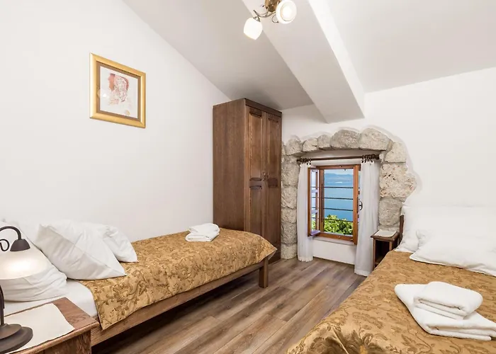 3 Bedroom Cozy In Moscenicka Draga Sveti Anton (Krk)