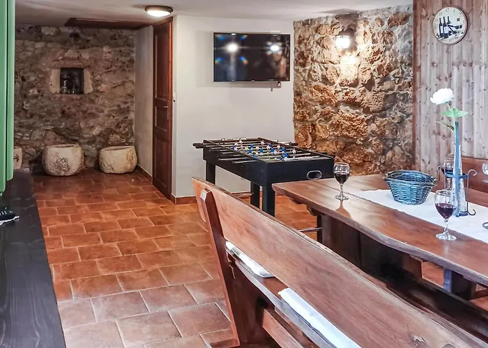 3 Bedroom Cozy In Moscenicka Draga בית נופש *