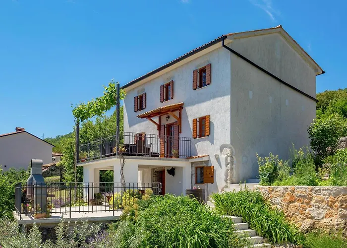 3 Bedroom Cozy In Moscenicka Draga בית נופש Sveti Anton (Krk)