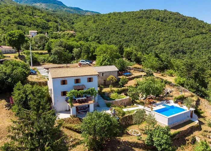 3 Bedroom Cozy In Moscenicka Draga בית נופש *