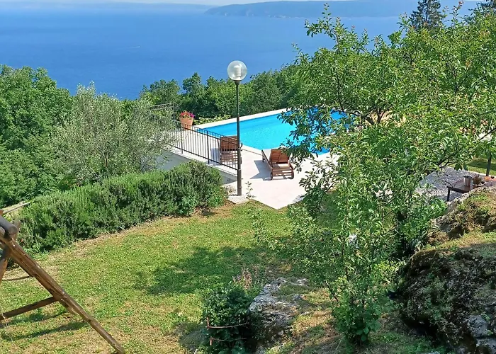 3 Bedroom Cozy In Moscenicka Draga * Sveti Anton (Krk)